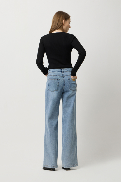 https://img.benettonmall.com/PARTS/KS/25S/SAKP37531BK_MB_D2.jpg