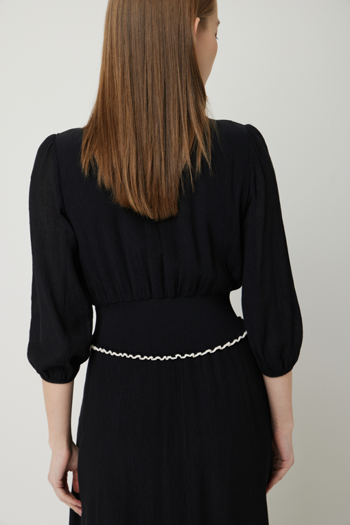 https://img.benettonmall.com/PARTS/KS/25S/SAOP31531BK_MB_D4.jpg