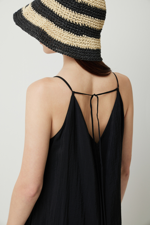 https://img.benettonmall.com/PARTS/KS/25S/SAOP35531BK_MB_D5.jpg