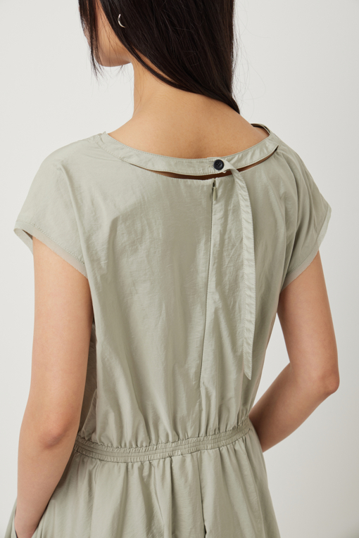 https://img.benettonmall.com/PARTS/KS/25S/SAOP40531LK_MB_D4.jpg