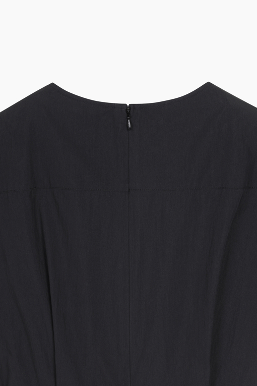 https://img.benettonmall.com/PARTS/KS/25S/SAOP83531BK_MB_D13.jpg