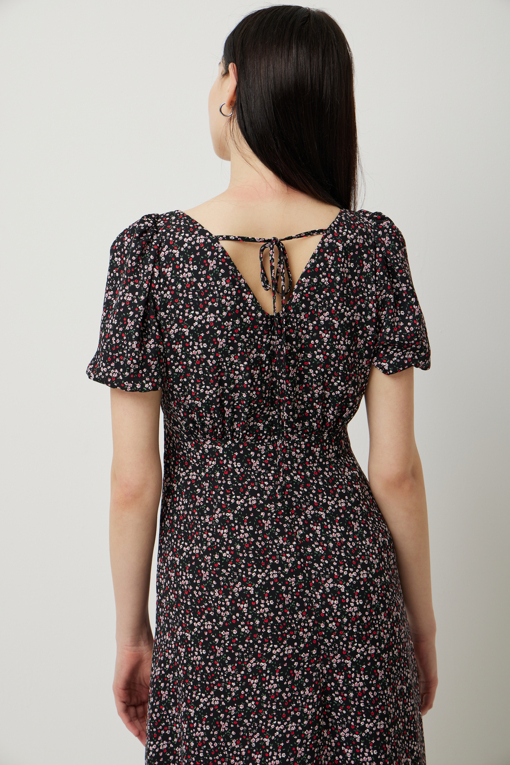 https://img.benettonmall.com/PARTS/KS/25S/SAOPZ1531BK_MB_D4.jpg