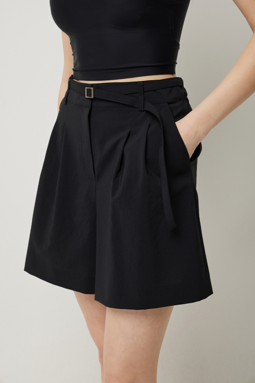https://img.benettonmall.com/PARTS/KS/25S/SAPT37531BK_MB_D3.jpg