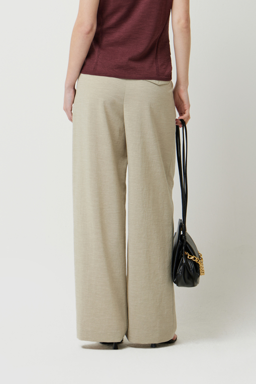 https://img.benettonmall.com/PARTS/KS/25S/SAPT39531BE_MB_D2.jpg