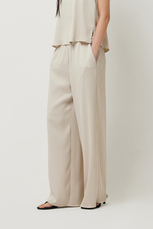 https://img.benettonmall.com/PARTS/KS/25S/SAPT41531BE_MB_D1.jpg