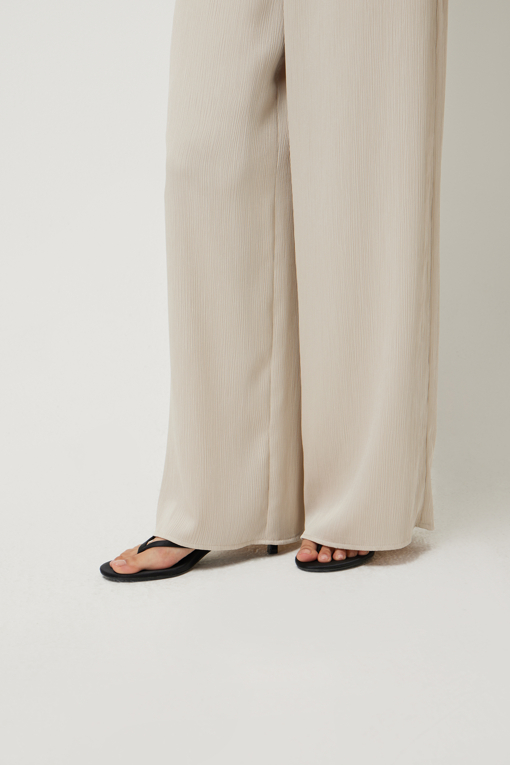 https://img.benettonmall.com/PARTS/KS/25S/SAPT41531BE_MB_D4.jpg