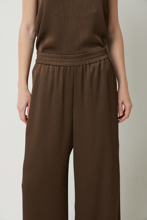 https://img.benettonmall.com/PARTS/KS/25S/SAPT41531BR_MB_D3.jpg