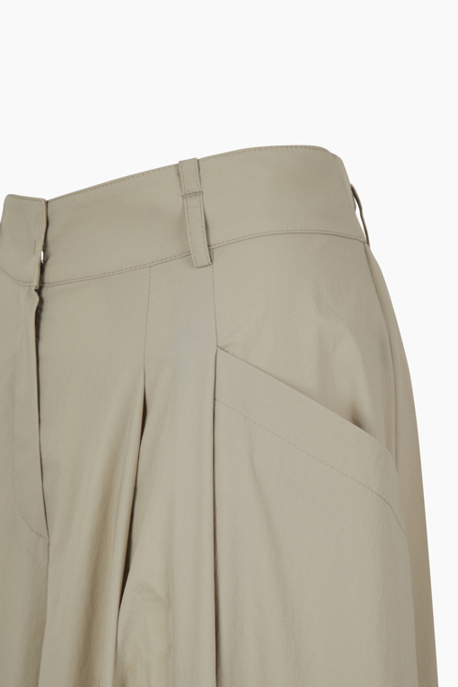 https://img.benettonmall.com/PARTS/KS/25S/SAPT45531BE_MB_D13.jpg