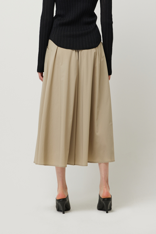 https://img.benettonmall.com/PARTS/KS/25S/SAPT45531BE_MB_D2.jpg