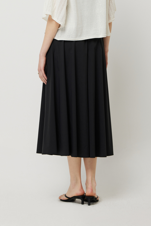 https://img.benettonmall.com/PARTS/KS/25S/SAPT45531BK_MB_D2.jpg