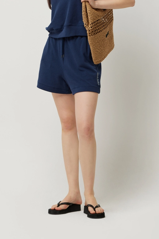 https://img.benettonmall.com/PARTS/KS/25S/SAPT60531DB_MB.jpg