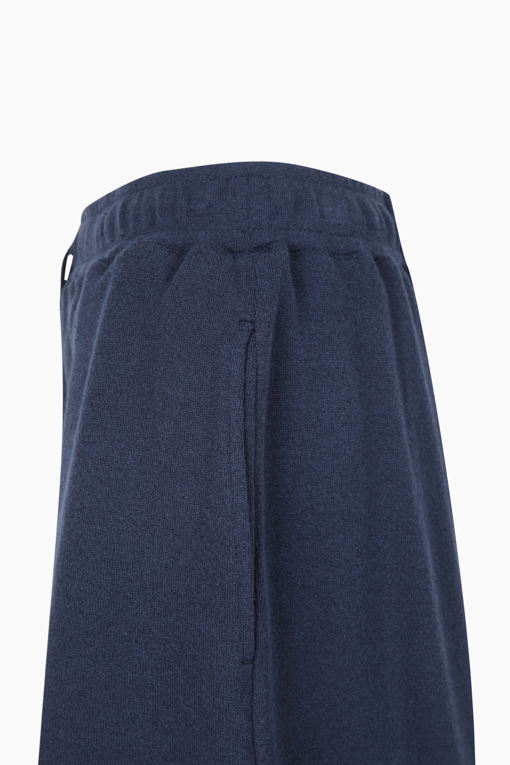 https://img.benettonmall.com/PARTS/KS/25S/SAPT60531DB_MB_D12.jpg