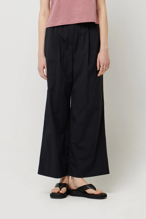 https://img.benettonmall.com/PARTS/KS/25S/SAPT80531BK_MB.jpg