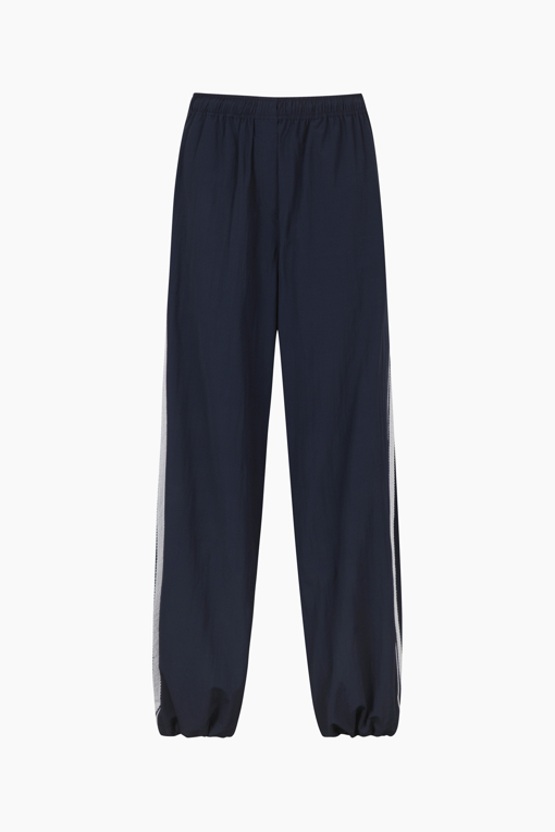 https://img.benettonmall.com/PARTS/KS/25S/SAPT90531NY_MB_D10.jpg