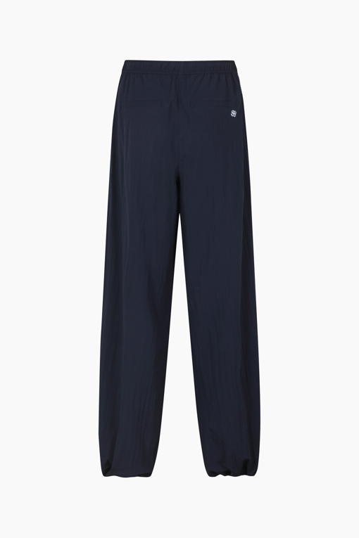 https://img.benettonmall.com/PARTS/KS/25S/SAPT90531NY_MB_D11.jpg