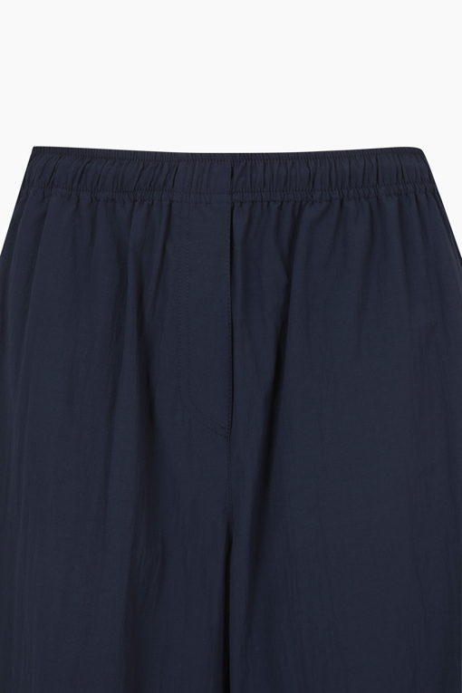 https://img.benettonmall.com/PARTS/KS/25S/SAPT90531NY_MB_D12.jpg
