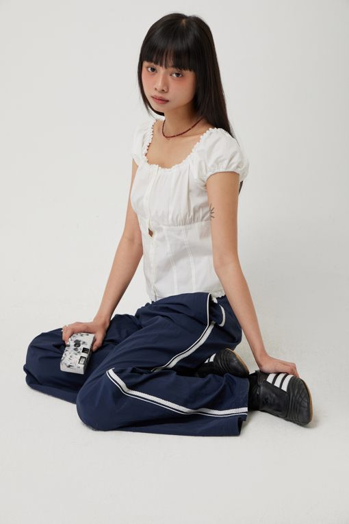 https://img.benettonmall.com/PARTS/KS/25S/SAPT90531NY_MB_D5.jpg