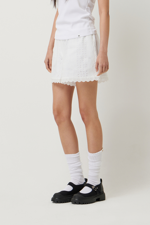 https://img.benettonmall.com/PARTS/KS/25S/SAPT92531WH_MB_D1.jpg