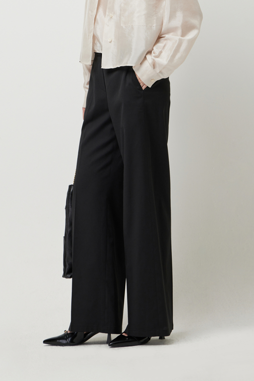 https://img.benettonmall.com/PARTS/KS/25S/SAPTE4531BK_MB_D1.jpg