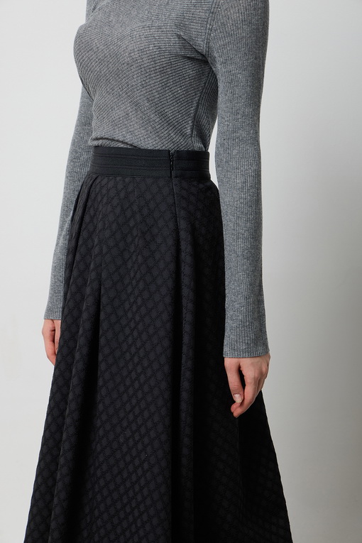 https://img.benettonmall.com/PARTS/KS/25S/SASK01511BK_MB_D3.jpg