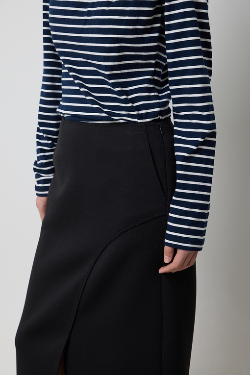 https://img.benettonmall.com/PARTS/KS/25S/SASK03511BK_MB_D3.jpg
