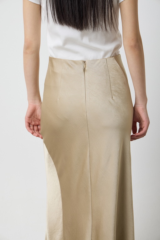 https://img.benettonmall.com/PARTS/KS/25S/SASK20511BG_MB_D4.jpg