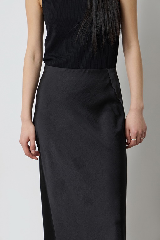 https://img.benettonmall.com/PARTS/KS/25S/SASK20511BK_MB_D3.jpg