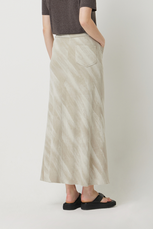 https://img.benettonmall.com/PARTS/KS/25S/SASK32531BG_MB_D2.jpg