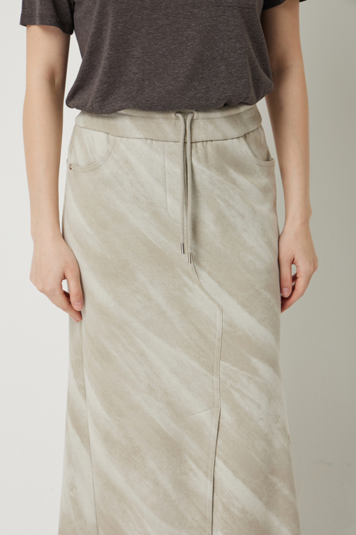 https://img.benettonmall.com/PARTS/KS/25S/SASK32531BG_MB_D3.jpg