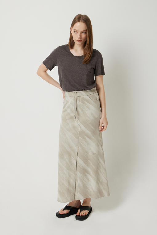 https://img.benettonmall.com/PARTS/KS/25S/SASK32531BG_MB_D5.jpg