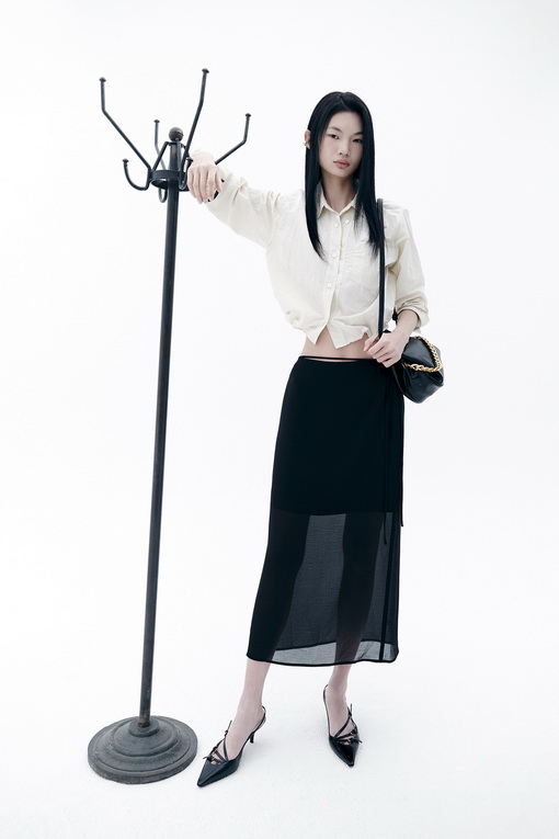 https://img.benettonmall.com/PARTS/KS/25S/SASK34531BK_MB_D0.jpg