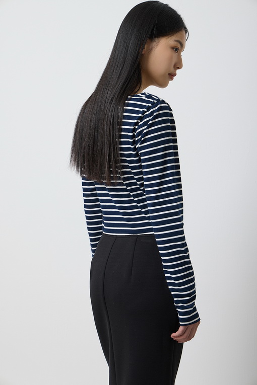 https://img.benettonmall.com/PARTS/KS/25S/SATS03511NY_MB_D4.jpg