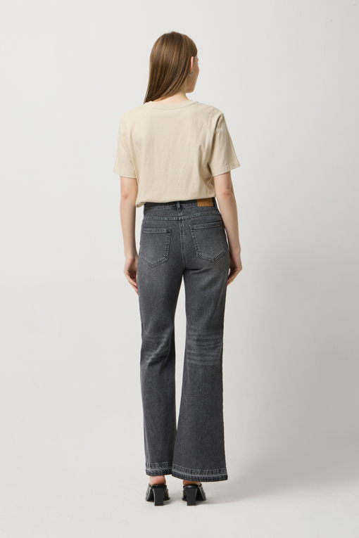 https://img.benettonmall.com/PARTS/KS/25S/SATS07511BE_MB_D2.jpg