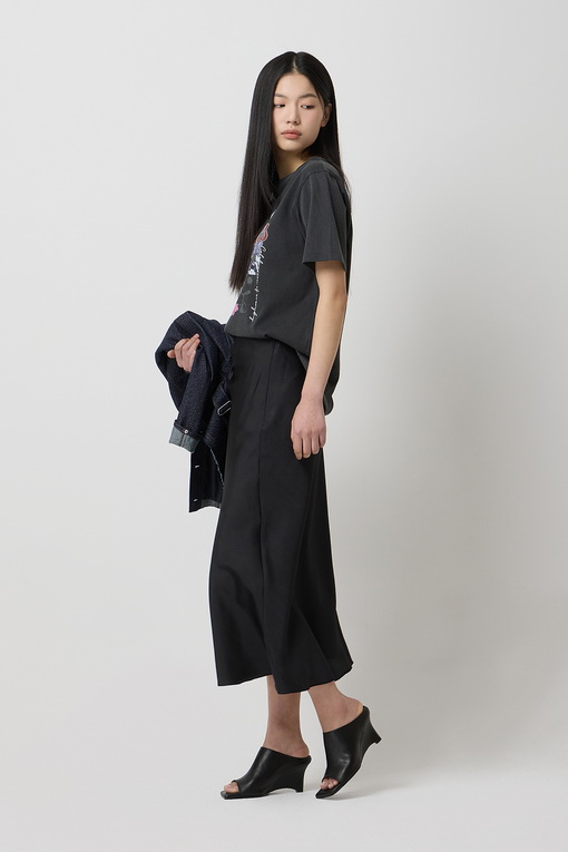 https://img.benettonmall.com/PARTS/KS/25S/SATS07511DG_MB_D1.jpg