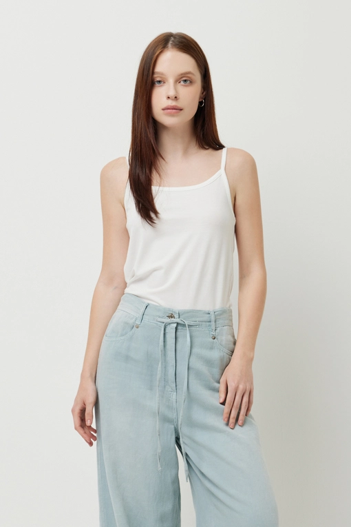 https://img.benettonmall.com/PARTS/KS/25S/SATS45531WH_MB.jpg