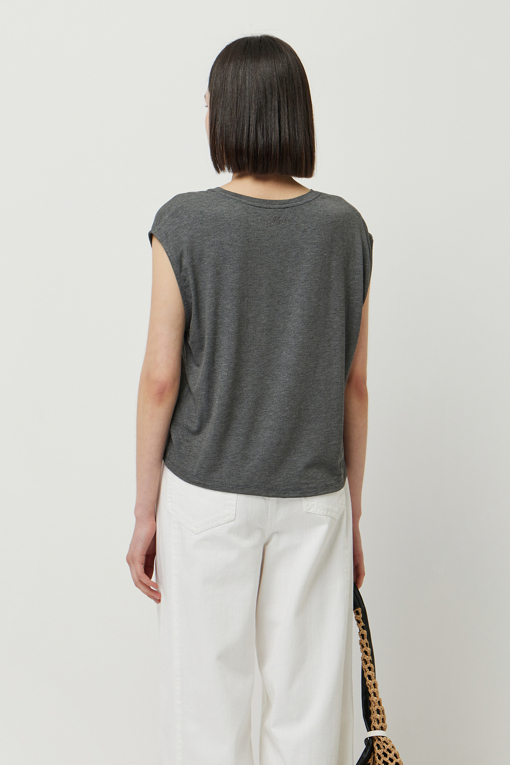 https://img.benettonmall.com/PARTS/KS/25S/SATS55531DG_MB_D2.jpg