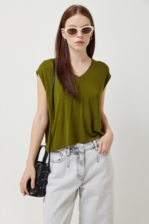 https://img.benettonmall.com/PARTS/KS/25S/SATS55531KA_MB_D3.jpg