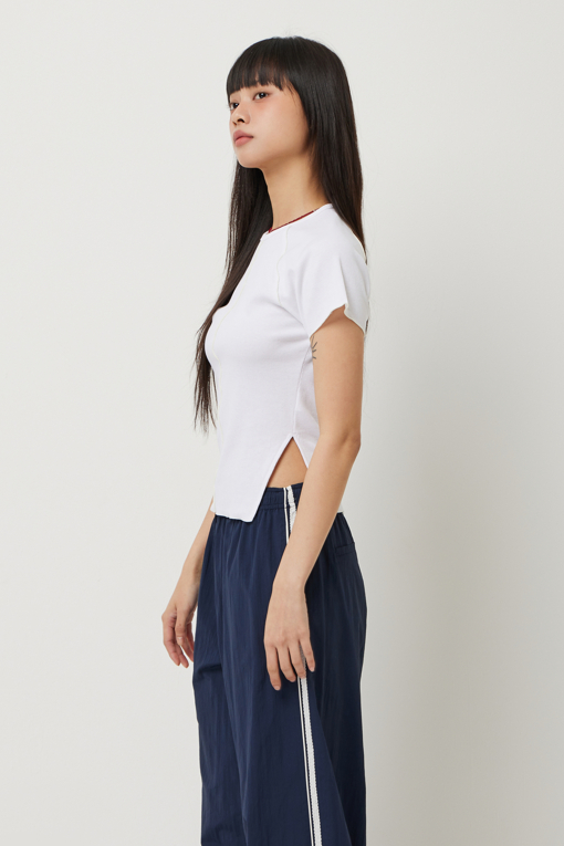 https://img.benettonmall.com/PARTS/KS/25S/SATS90531WH_MB_D1.jpg