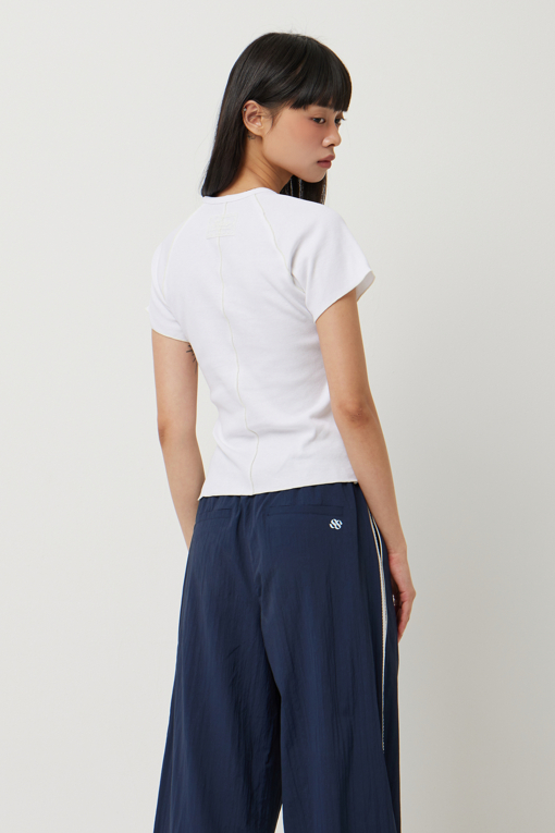 https://img.benettonmall.com/PARTS/KS/25S/SATS90531WH_MB_D2.jpg