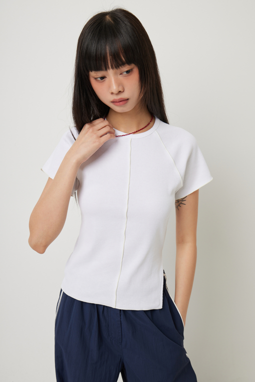 https://img.benettonmall.com/PARTS/KS/25S/SATS90531WH_MB_D3.jpg