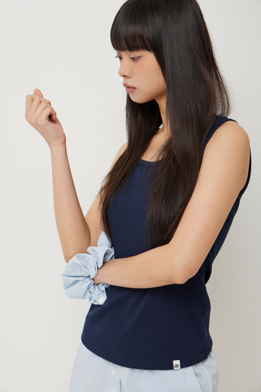 https://img.benettonmall.com/PARTS/KS/25S/SATS91531NY_MB_D3.jpg
