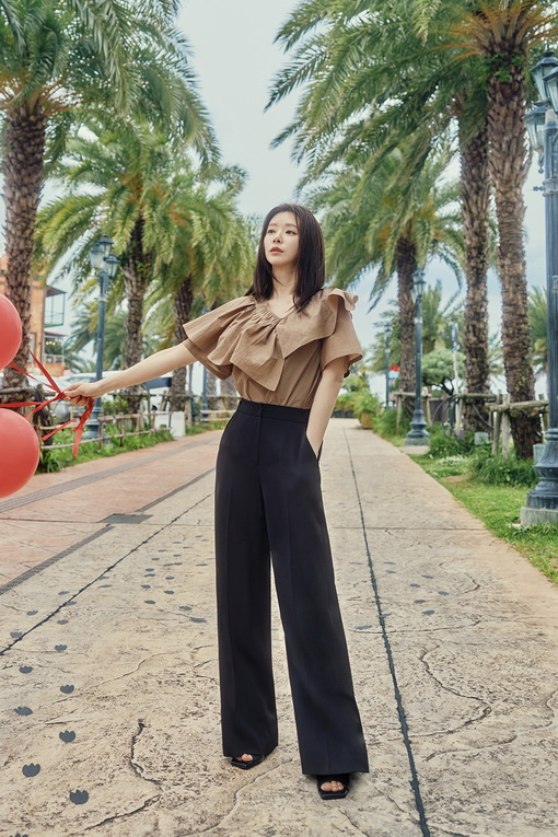 https://img.benettonmall.com/PARTS/KS/25S/SAWS54531BR_MB_D1.jpg