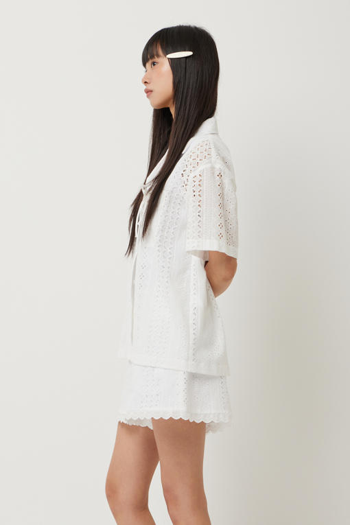 https://img.benettonmall.com/PARTS/KS/25S/SAWS91531WH_MB_D1.jpg