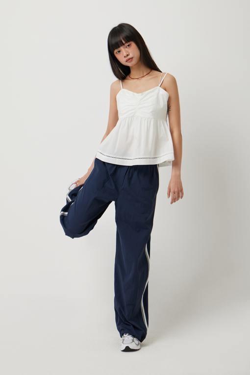 https://img.benettonmall.com/PARTS/KS/25S/SAWS92531WH_MB_D4.jpg