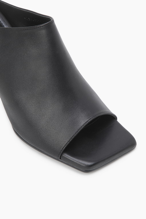 https://img.benettonmall.com/PARTS/KS/25S/SCSH03511BK_MB_D4.jpg