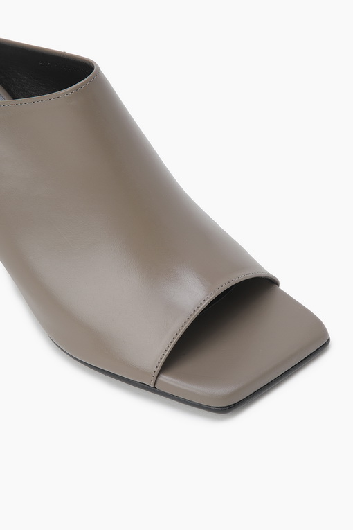 https://img.benettonmall.com/PARTS/KS/25S/SCSH03511ED_MB_D4.jpg