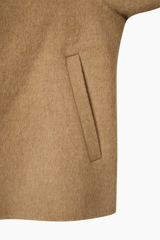 https://img.benettonmall.com/PARTS/KS/26F/SACT31661CA_MB_D3.jpg?cb=1789983961