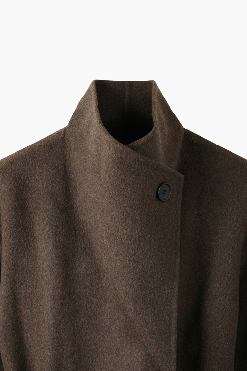 https://img.benettonmall.com/PARTS/KS/26F/SACT32661DW_MB_D2.jpg?cb=1789983961