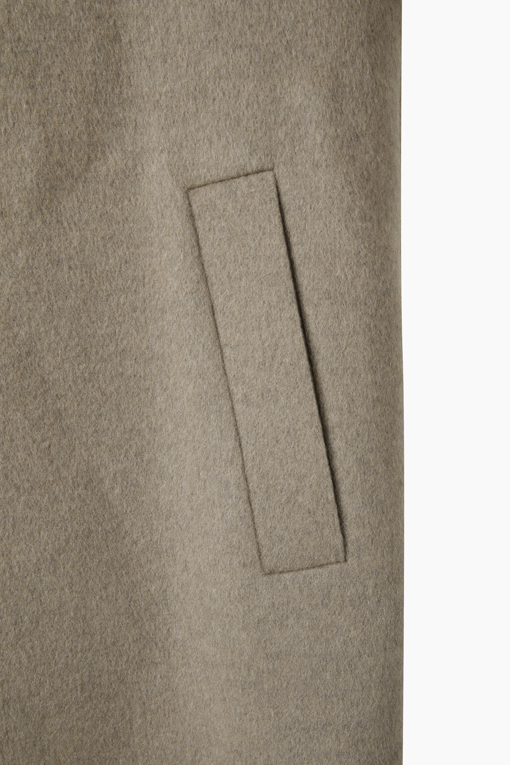 https://img.benettonmall.com/PARTS/KS/26F/SACT33661ED_MB_D3.jpg?cb=1789983961