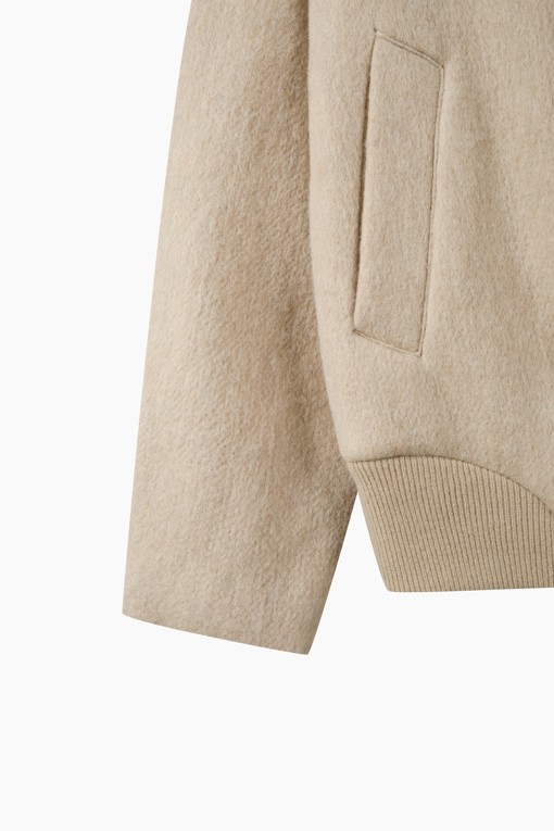 https://img.benettonmall.com/PARTS/KS/26F/SACT38661BE_MB_D3.jpg?cb=1793028892